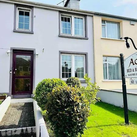 Wonderful Town House Where Are Current President Connolly Has Stayed While Visiting Town Σπίτι διακοπών