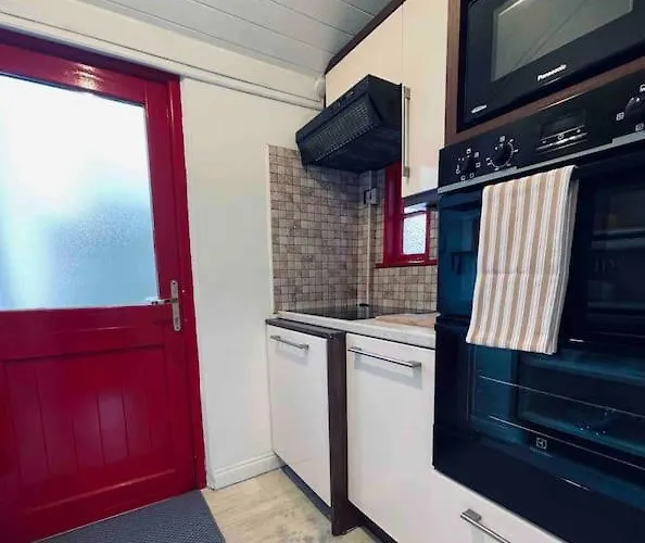 펜션 Wonderful Town House Where Are Current President Connolly Has Stayed While Visiting Town 킬라니